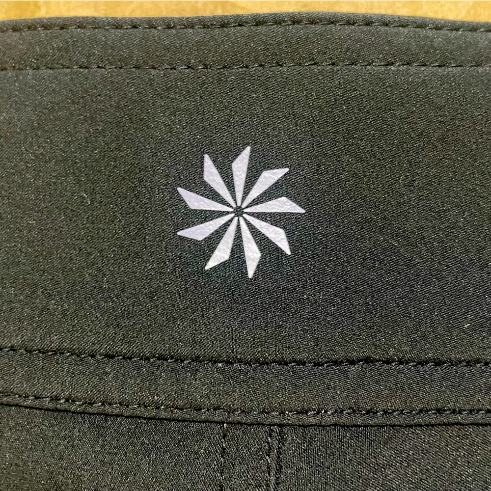 NEW condition Athleta Brand Shorts - Picture 4 of 5